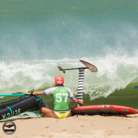 The GWA Wingfoil World Cup Fortaleza kicked off today with perfect conditions on the shores of Ceara’s capital city, with 25 men and 10 women of 9 different nationalities registered to compete at this penultimate GWA event of the year.