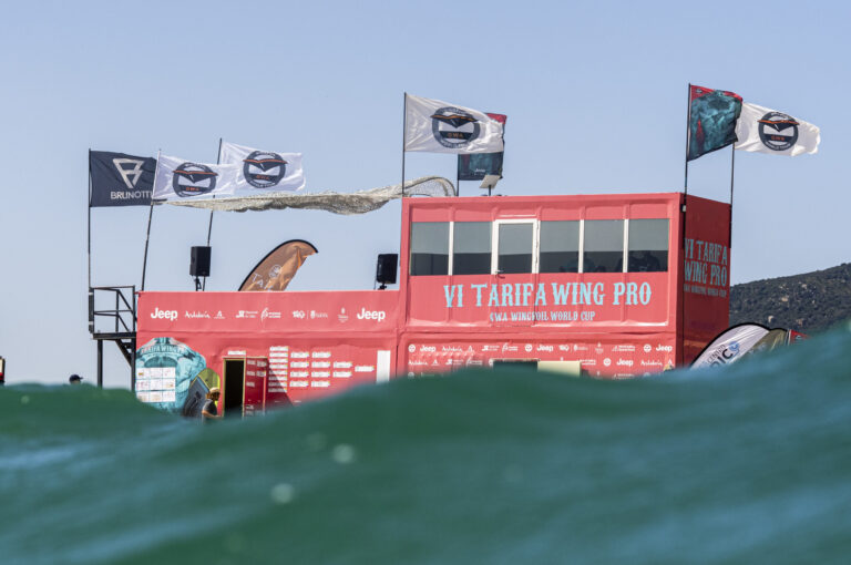 Image for Mar de Arce and Castenskiold take first wins in Tarifa