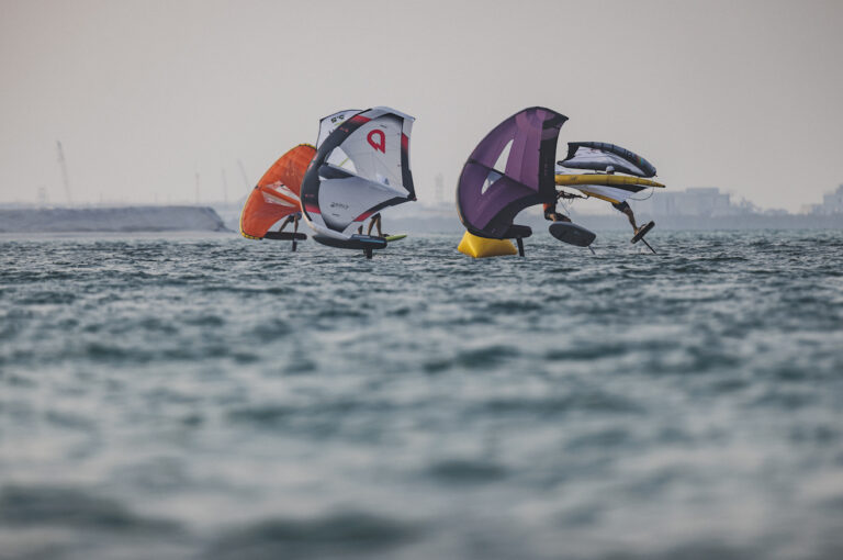 Image for Title contenders open with faltering starts in Abu Dhabi